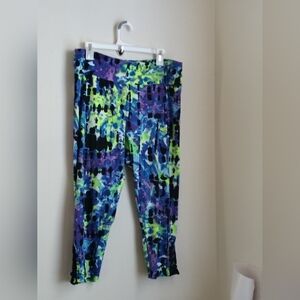 No Boundaries Capris Women 2XL Multicolor Performance Casual Artsy Run Errands